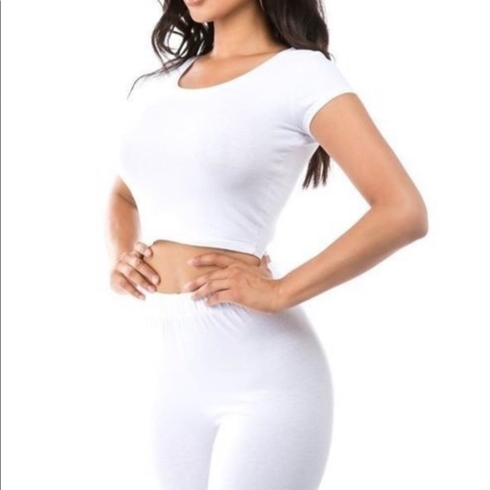 Very cute and comfy two piece crop top/biker set